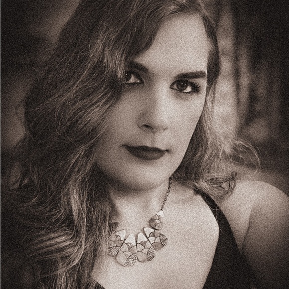 Meet your Posher, Victoria - Picture 1 of 1